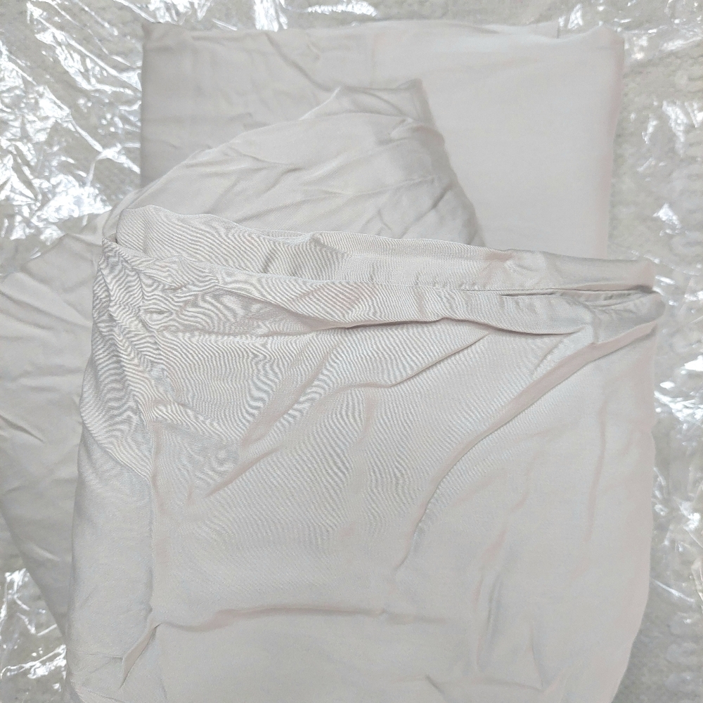 Quince Organic Bamboo Sand Sheets W/ 2 Pillowcases! King (1275) - Picture 8 of 11